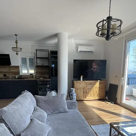 Teuta- Luxury Penthouse 200m2