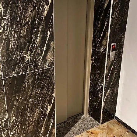 شقة Teuta- Luxury Penthouse 200m2 *