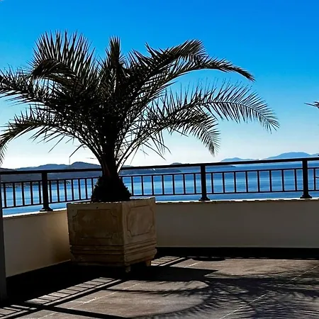 Teuta- Luxury Penthouse 200m2 شقة
